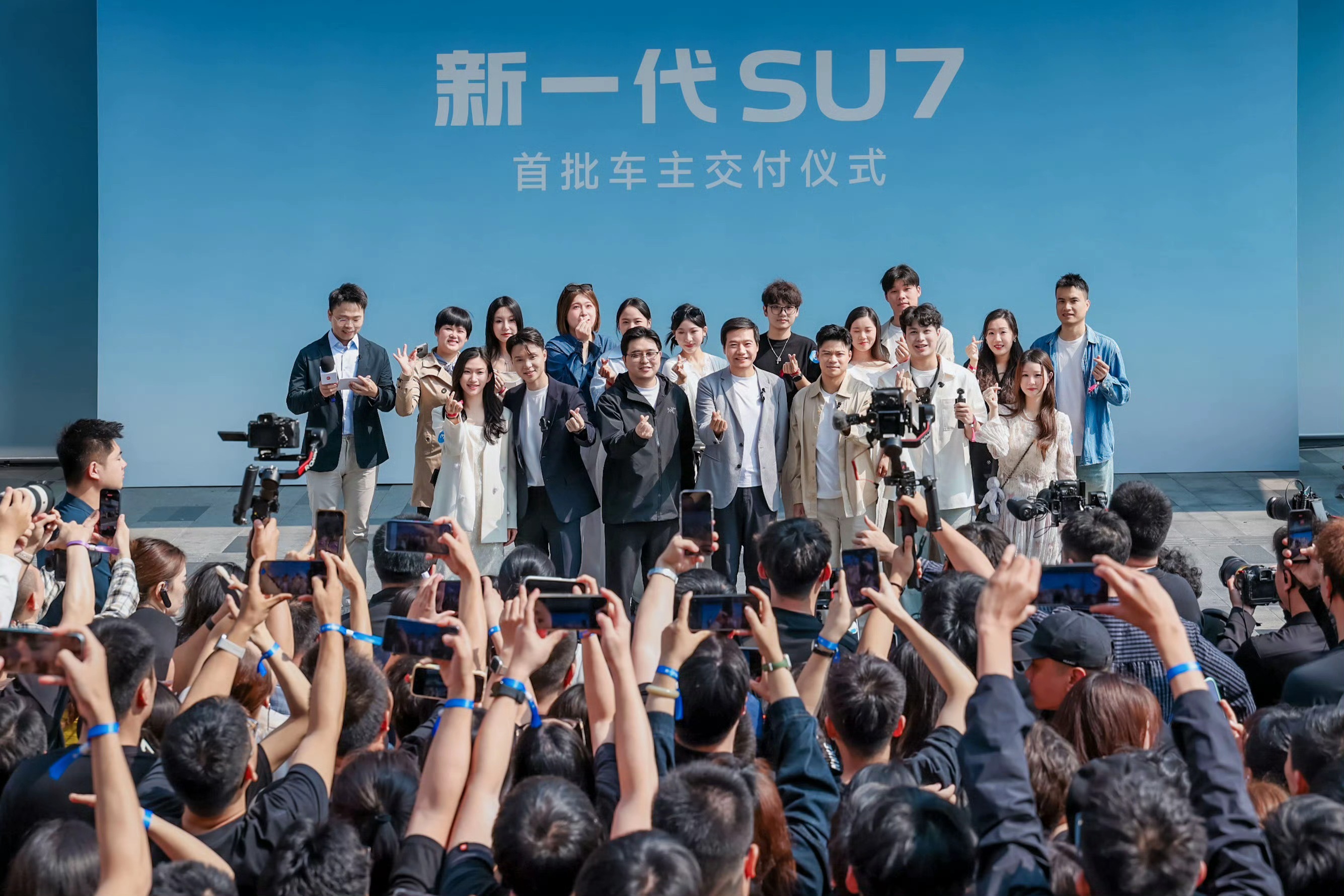 新一代SU7的第三方销售周报：总锁单来到3.5万台，雷总还是有点保守了。买车认准