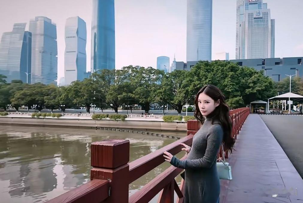 临产前，马筱梅回了宝岛。不是北京。汪小菲在北京。大S在台北。两家的恩怨像一锅