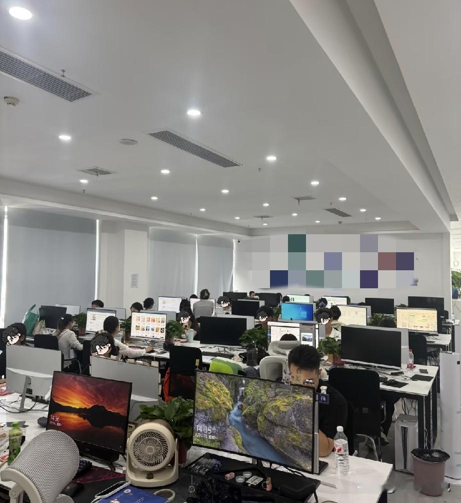 作为一个底层hr牛马，我发现打工人最容易掉进去的自证陷阱有以下两个：一个是当