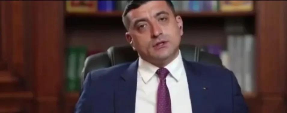 罗马尼亚总统选举第一轮获胜者乔治·西蒙表示，法国总统马克龙是罗马尼亚违法乱纪现象