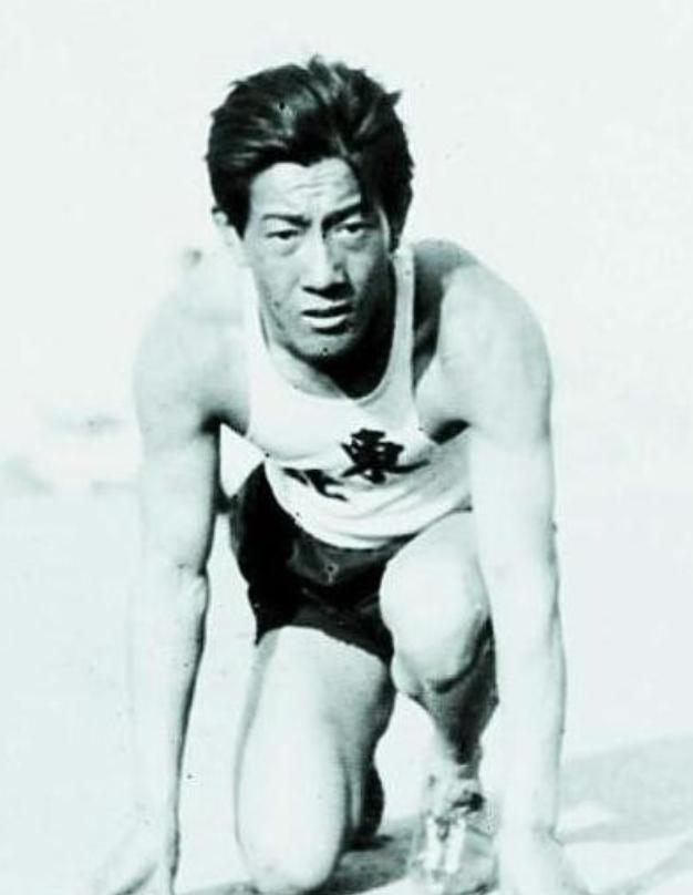 1932年，张学良赞助给刘长春8000大洋，让他去参加洛杉矶奥运会，坐了22天的
