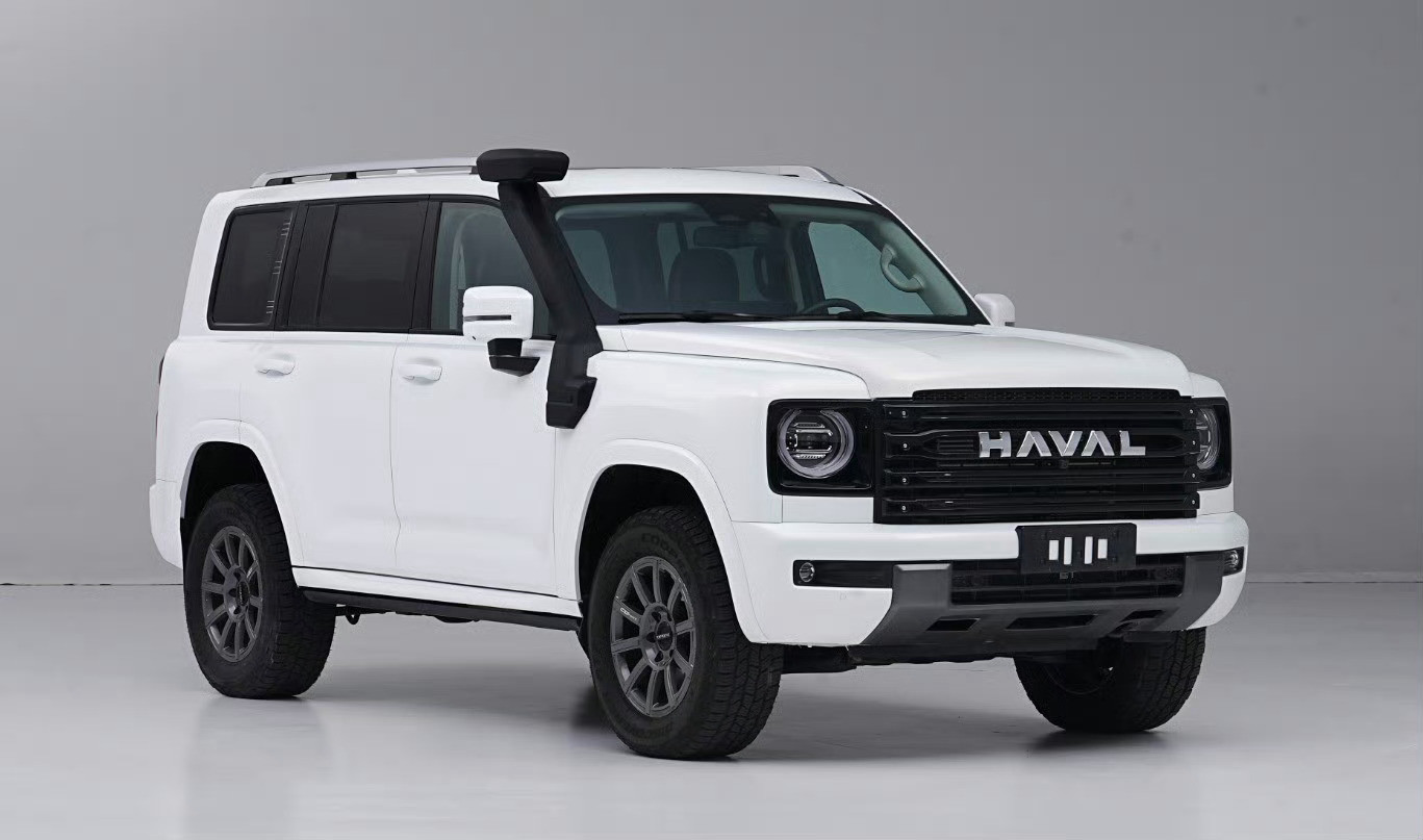 原厂带涉水喉的哈弗H9要来了，这路子相当正确，原厂把底盘升高、涉水喉等等这些对车