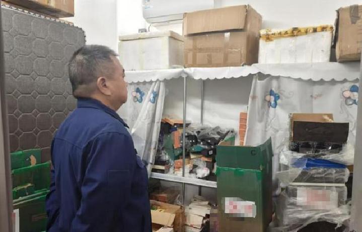 广州白云区最近可发生了一件大事！几位眼尖心细的社区街坊，在日常巡逻中...