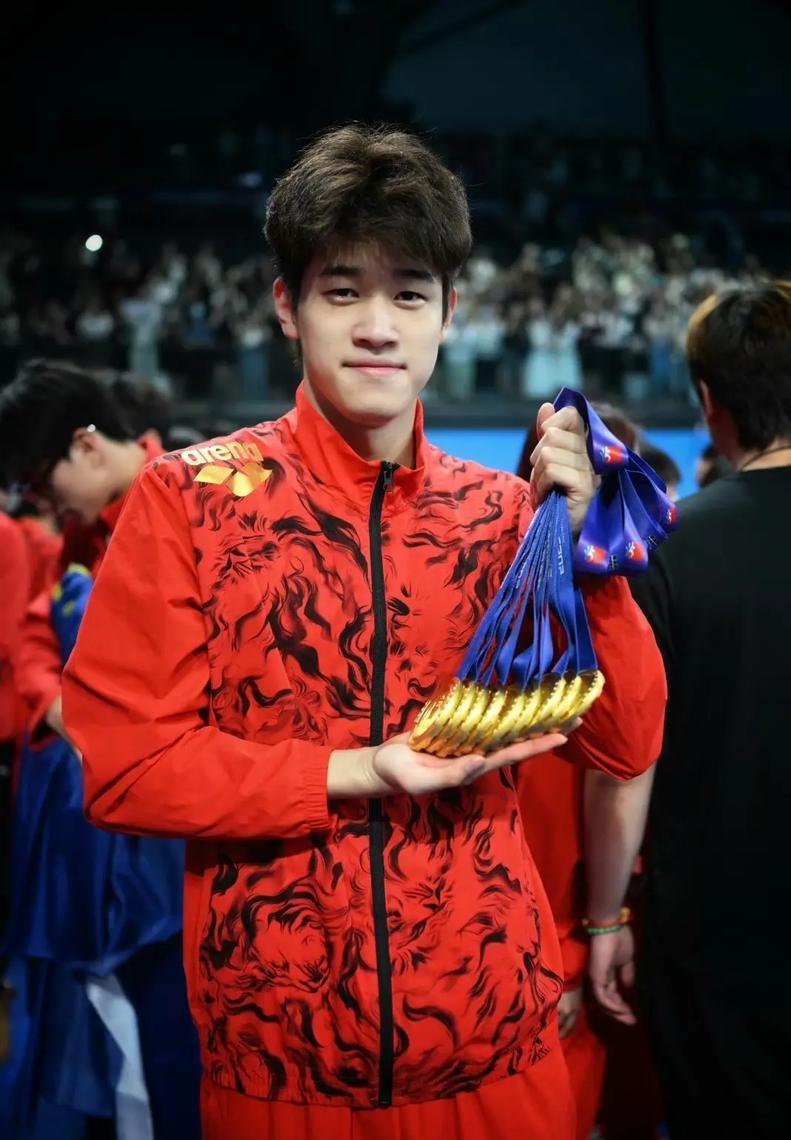 潘展乐已经泯然众人矣!巴黎奥运会是潘展乐运动生涯的高光时刻，打破男子100米自