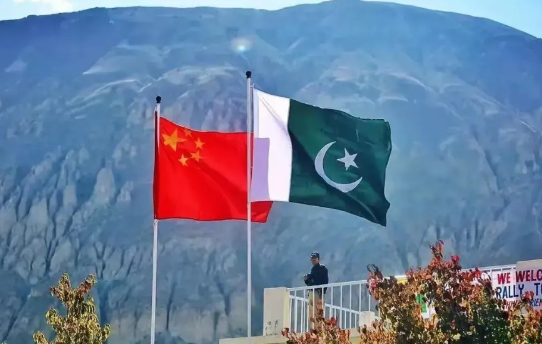 印度阵风临阵退缩给中国军机出口一个机遇印巴空军在克什米尔上空的短暂对峙，会促使