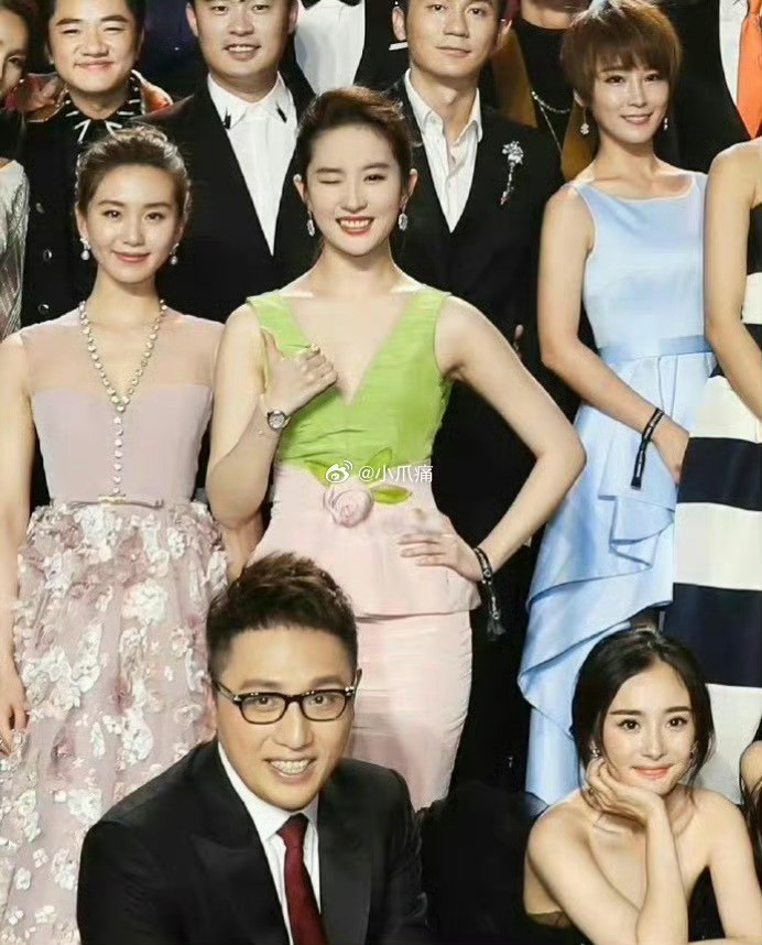刘亦菲和杨幂刘诗诗同框的经典图原图居然是这样的…