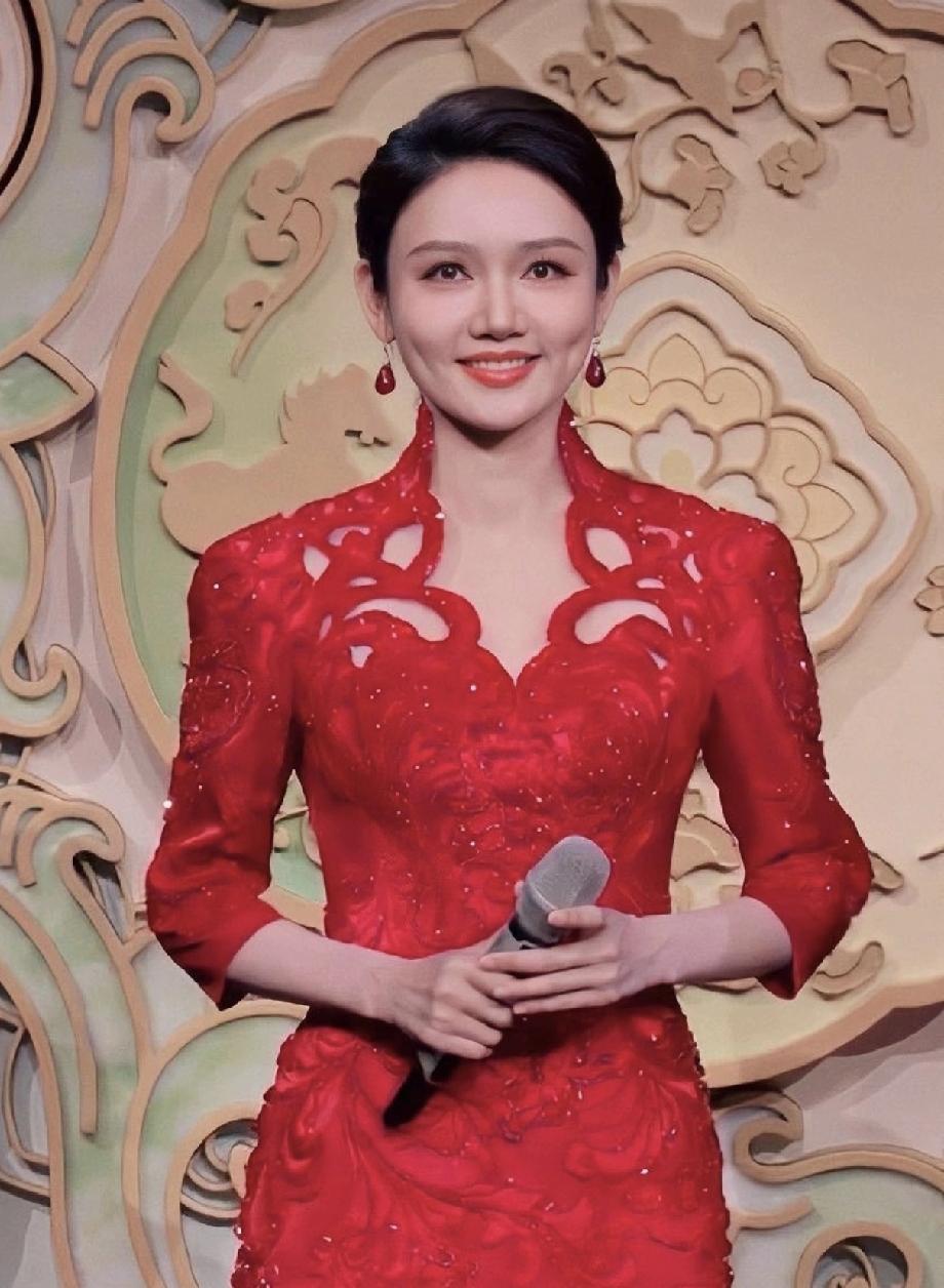 这下都知道了！龙洋至今未婚，并不是“没人追”或“嫁不掉”。主要是有这三个因素，