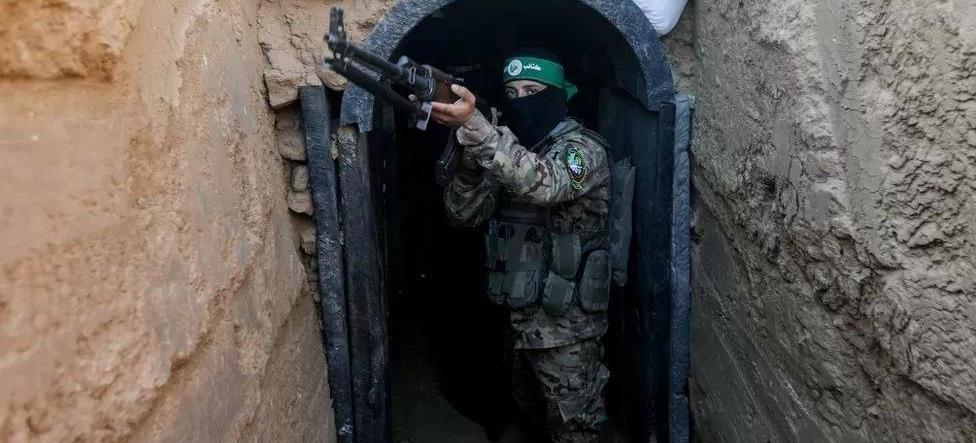 哈马斯7000多名士兵从地道蜂拥而出，全面接收加沙，清除叛徒，以色列数百亿美元弹