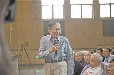 为什么1973年毛泽东会和杨振宁面谈90分钟呢？说起1973年那次会面，得从