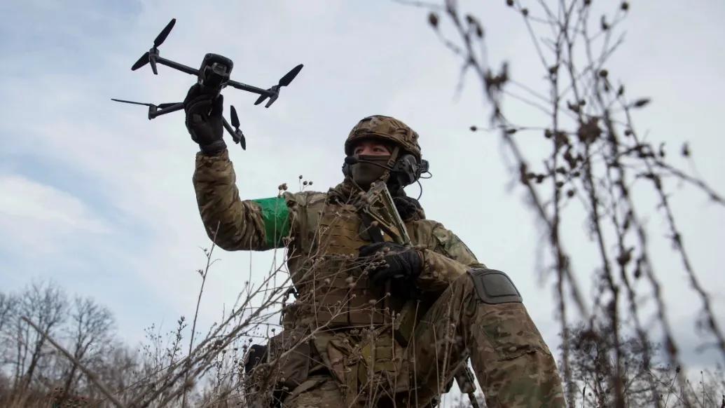 乌克兰媒体援引乌克兰军火公司代表的话报道称，中国已开始减少零部件供应，哪怕是乌克