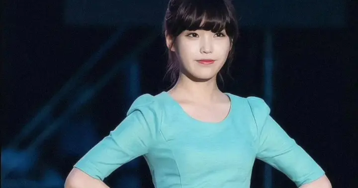 iu李知恩 清纯的iu谁看了不喜欢