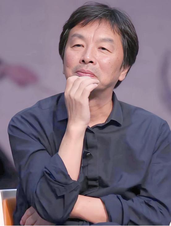 一个家庭如何才能避免内耗，“北大才子”刘震云一语道破真相：普通人过年最好的方式，