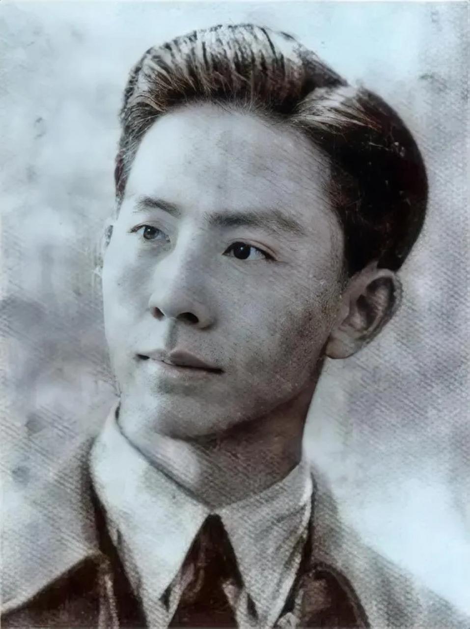 1948年2月，四川万县监狱。地下党员盛超群被中统特务打得遍体鳞伤，腿骨断裂。第