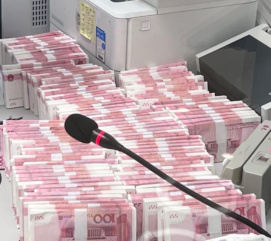 存款能带来的安全感分别是多少？存款1万元：安全感＋5%。存款5万元：安全