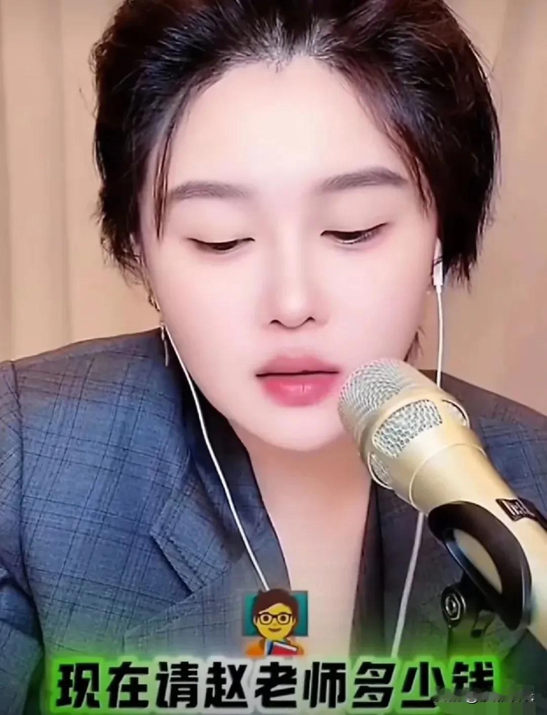 赵本山，冲上热搜！3月17日上午，赵本山突然冲上了热搜第一。不是新作品官宣，