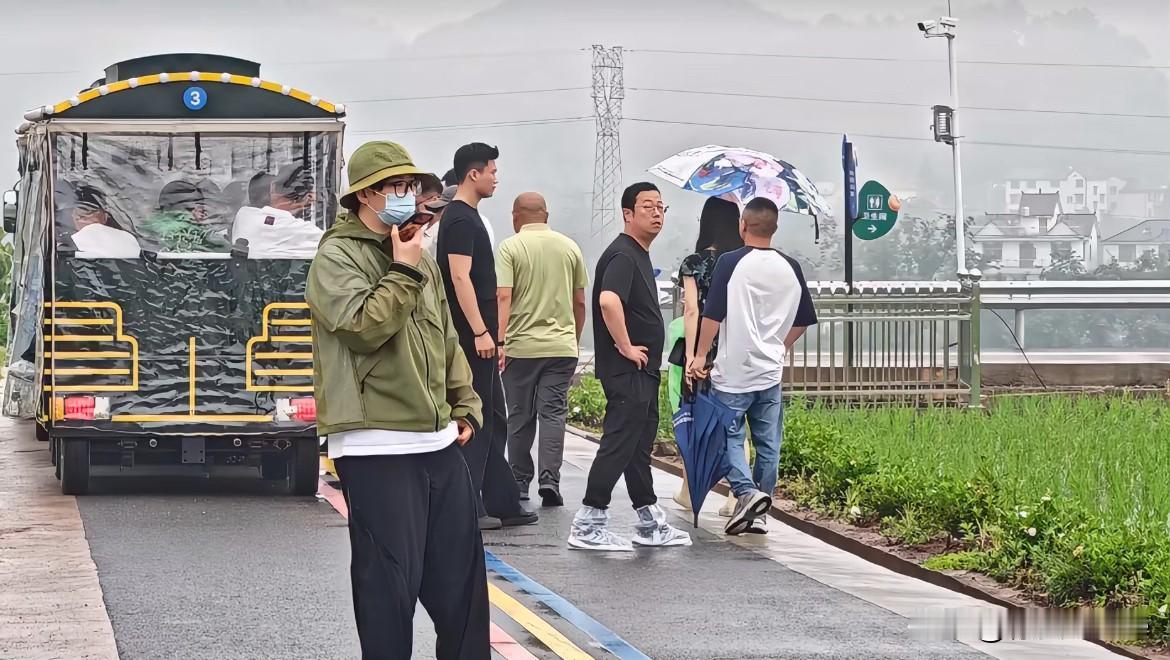 6月11日，跑男最新情况，这周停播，下周照拍，收官特辑，江山场地都布置好了！姚
