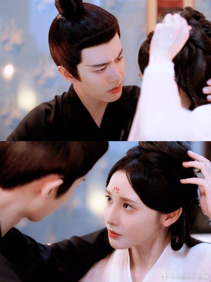 谁懂啊！任嘉伦彭小苒的亲脸镜头，我来来回回看了十几遍！眼神里的温柔都要溢出来了，