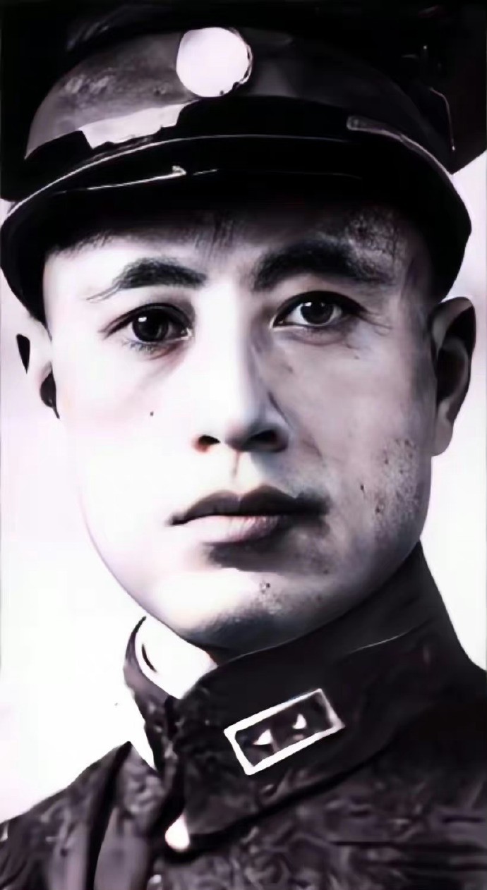 莫德宏，台儿庄的英雄，以一己之力砍下132名日寇头颅，他的勇敢和决绝让日军军官也