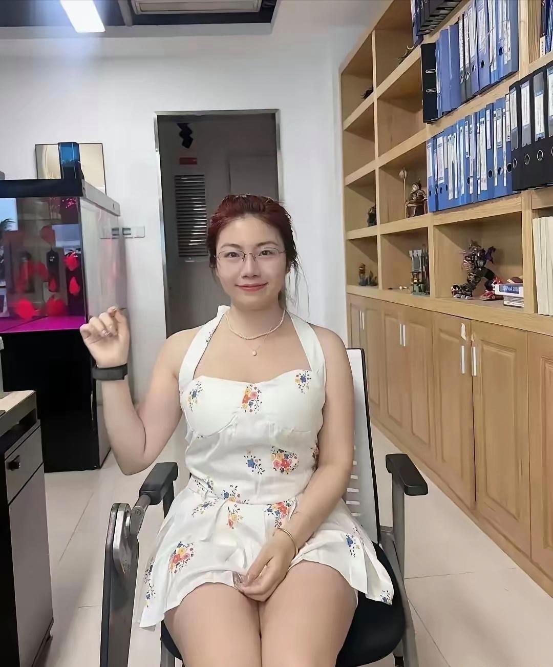 小妹，93年的，还能嫁出去吗？她说想尽快找个男朋友