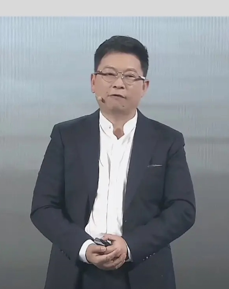 余大嘴这次享界之夜的发布会演讲，是大嘴开的最好的一场发布会也学会讲故事了，其中