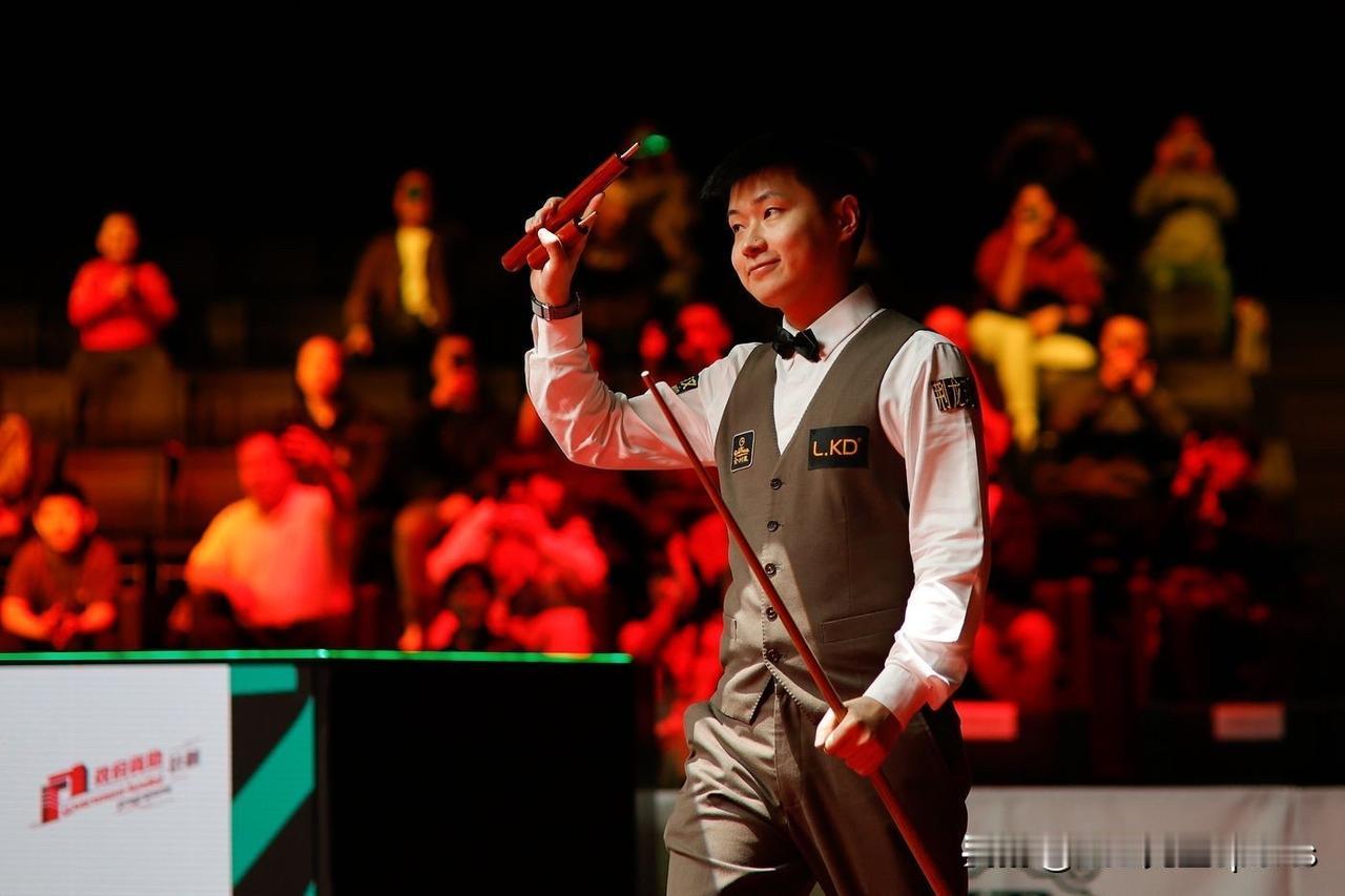 【中国选手排名赛冠军榜】赵心童世界大奖赛夺冠凭借首次在中国夺冠，赵心童以4个排