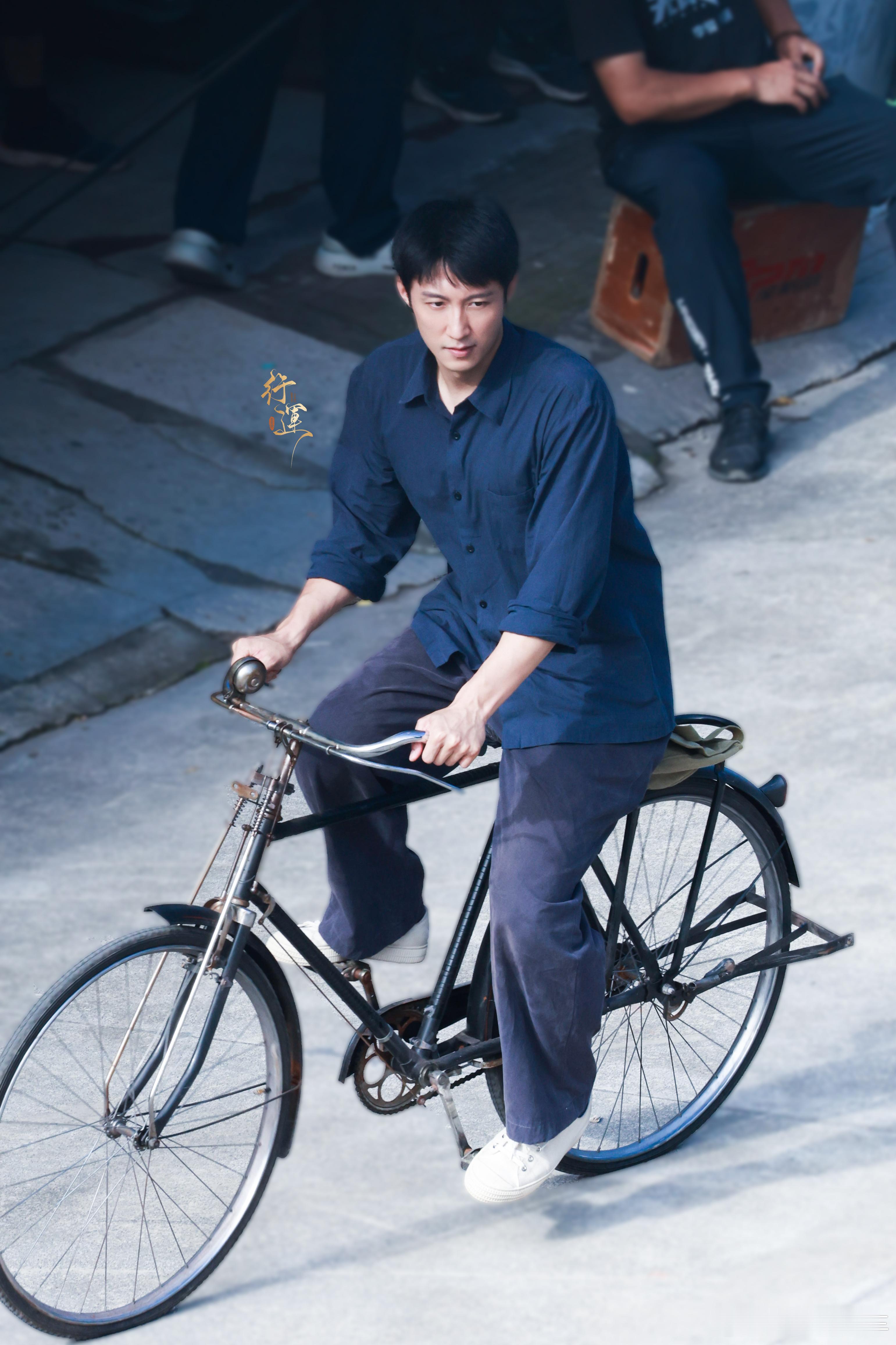 黄景瑜今年第二部央视剧央视黄金档反复选择黄景瑜担任男主，观众用收视和口碑投票，
