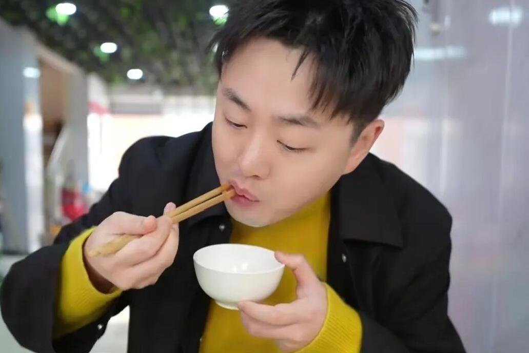 谁也没想到，30天狂涨78万粉、轻松突破千万大关的刘雨鑫，靠的不是惊天剧本，而是