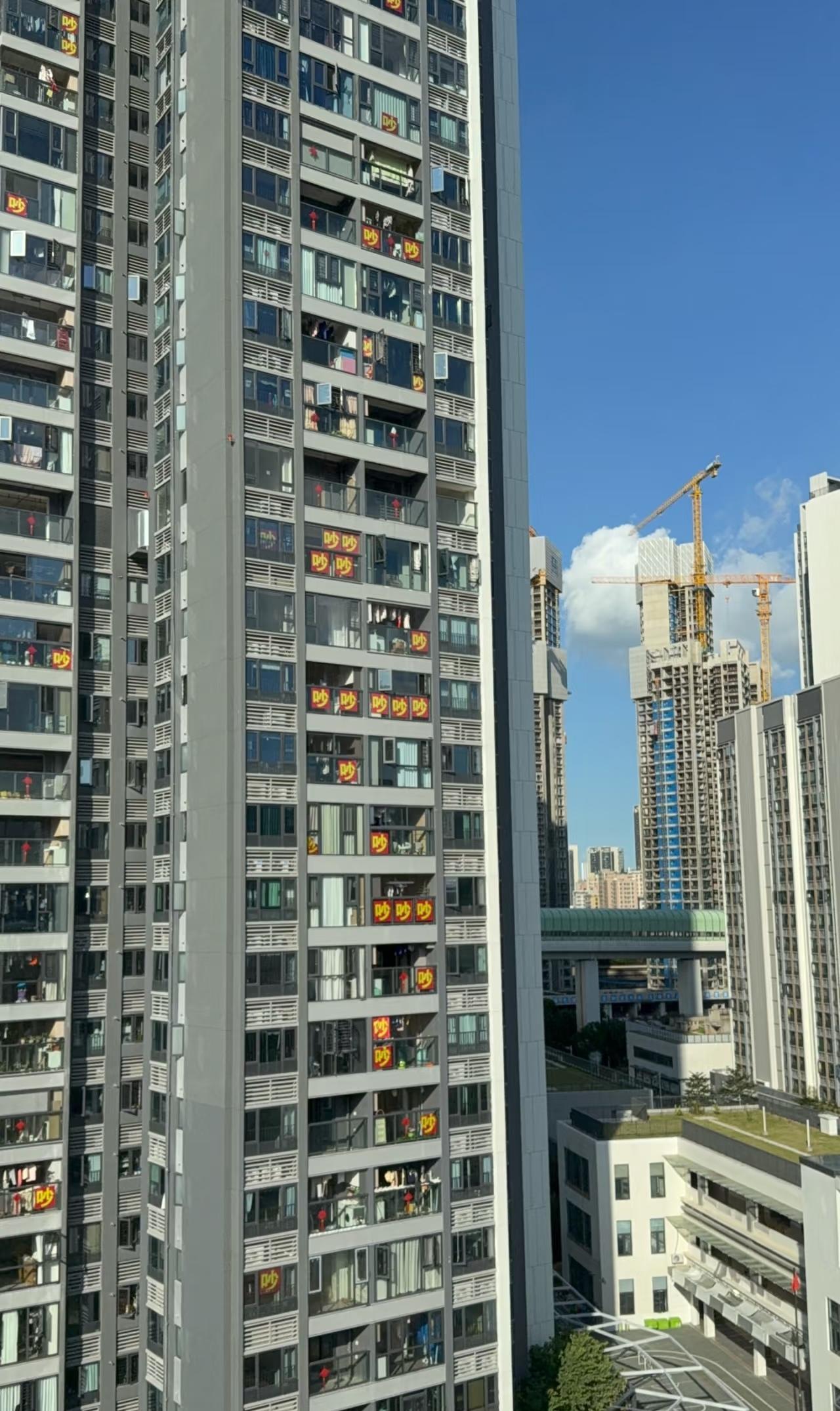 沿线居民与深圳6号线的斗智斗勇belike沿线居民：吵吵吵吵吵深圳地铁：延迟