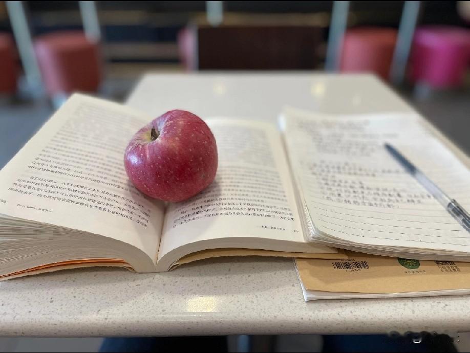 单位里一个同事退休已经近10年了，昨天单位大群里突然发布了他的去世讣告。10年了