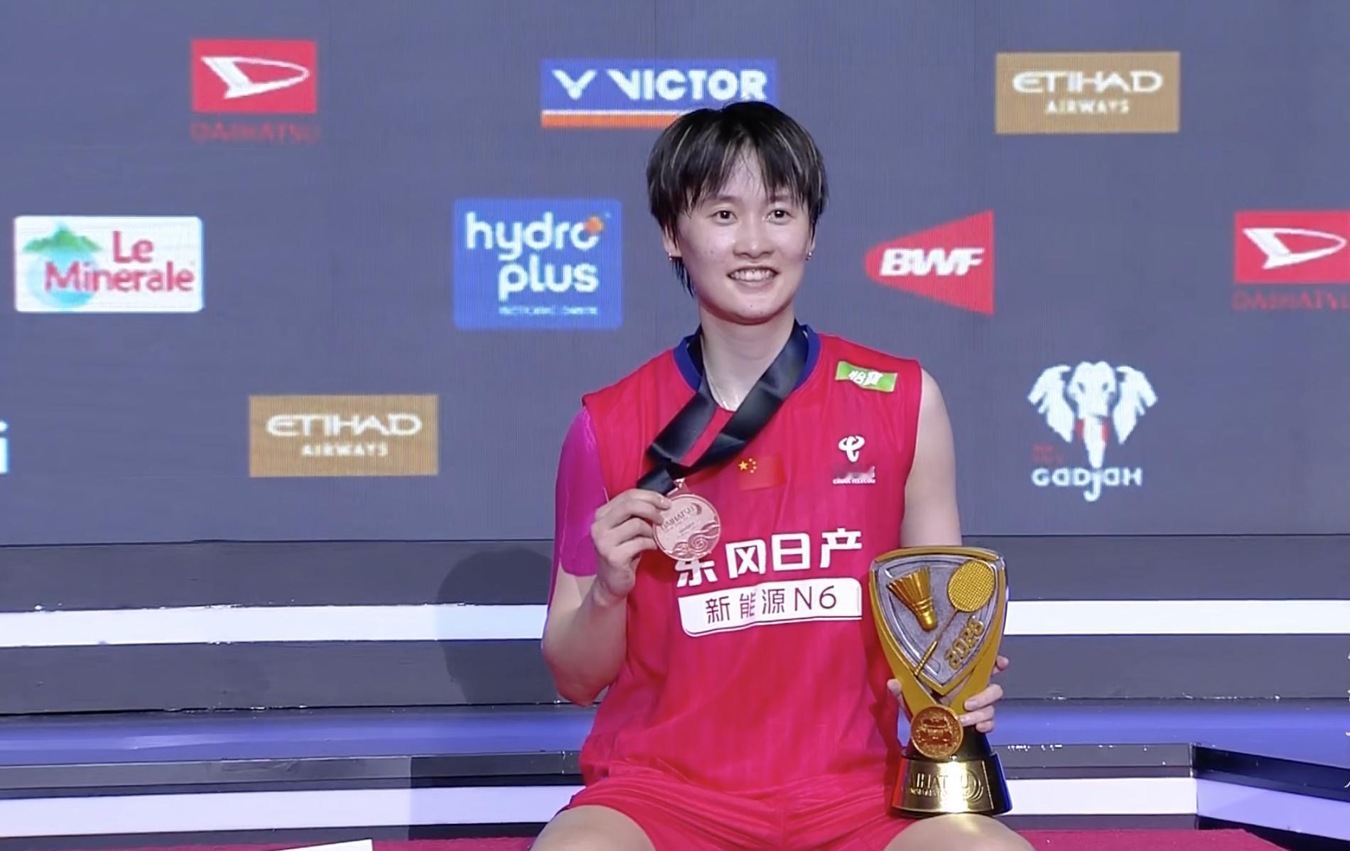 🏆女单冠军：陈雨菲🇨🇳🥈女单亚军：碧查梦🇹🇭恭喜两位！🎉🎉🎉陈