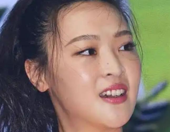 2018年，“排球女神”惠若琪嫁给了“北大才子”杨臻博，可结婚两年了，两人却迟迟