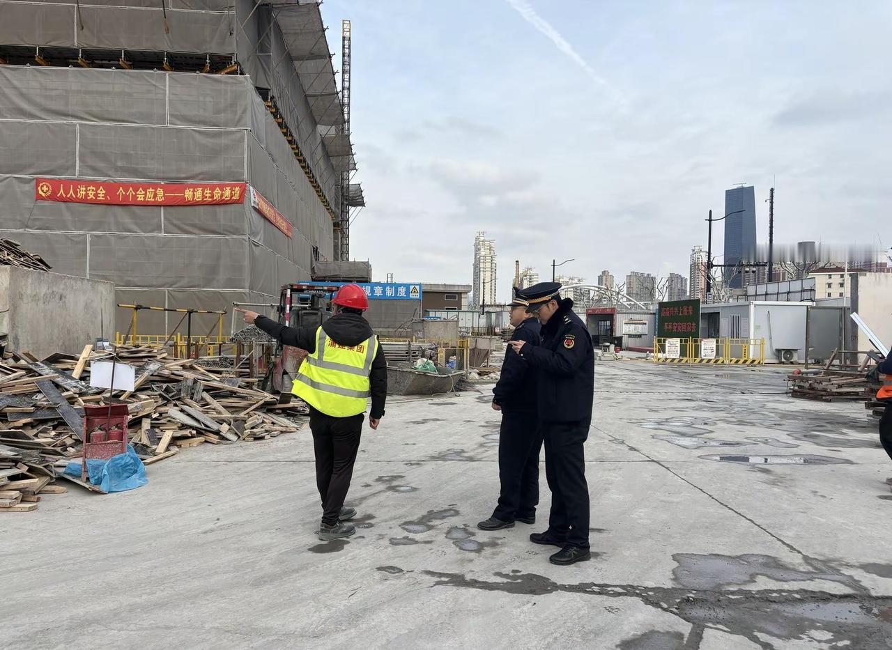 马上都要回家过年了，激动的心、颤抖的手！大家一起努力加油！