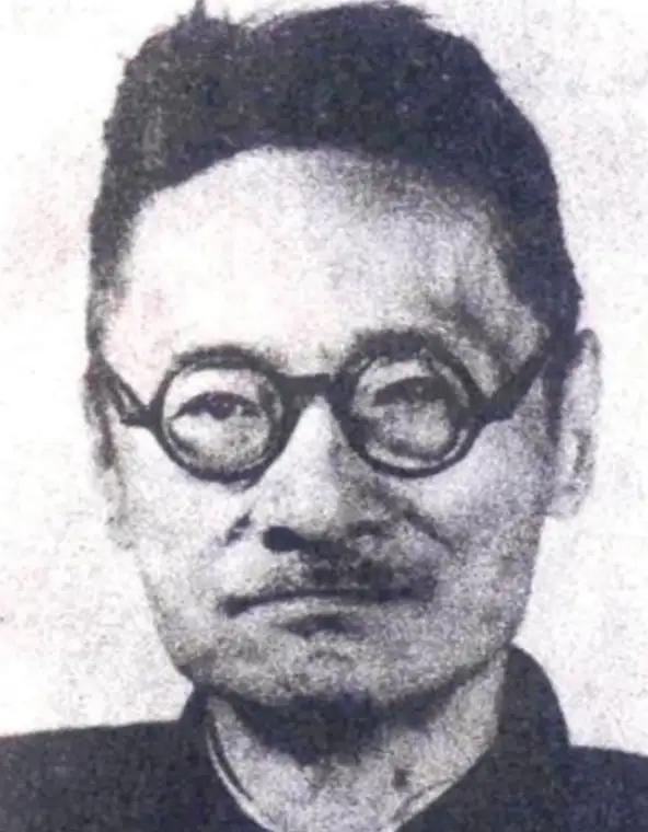 1928年11月，蒋介石到安徽大学视察，与时任安徽大学校长刘文典吵架，蒋介石骂刘