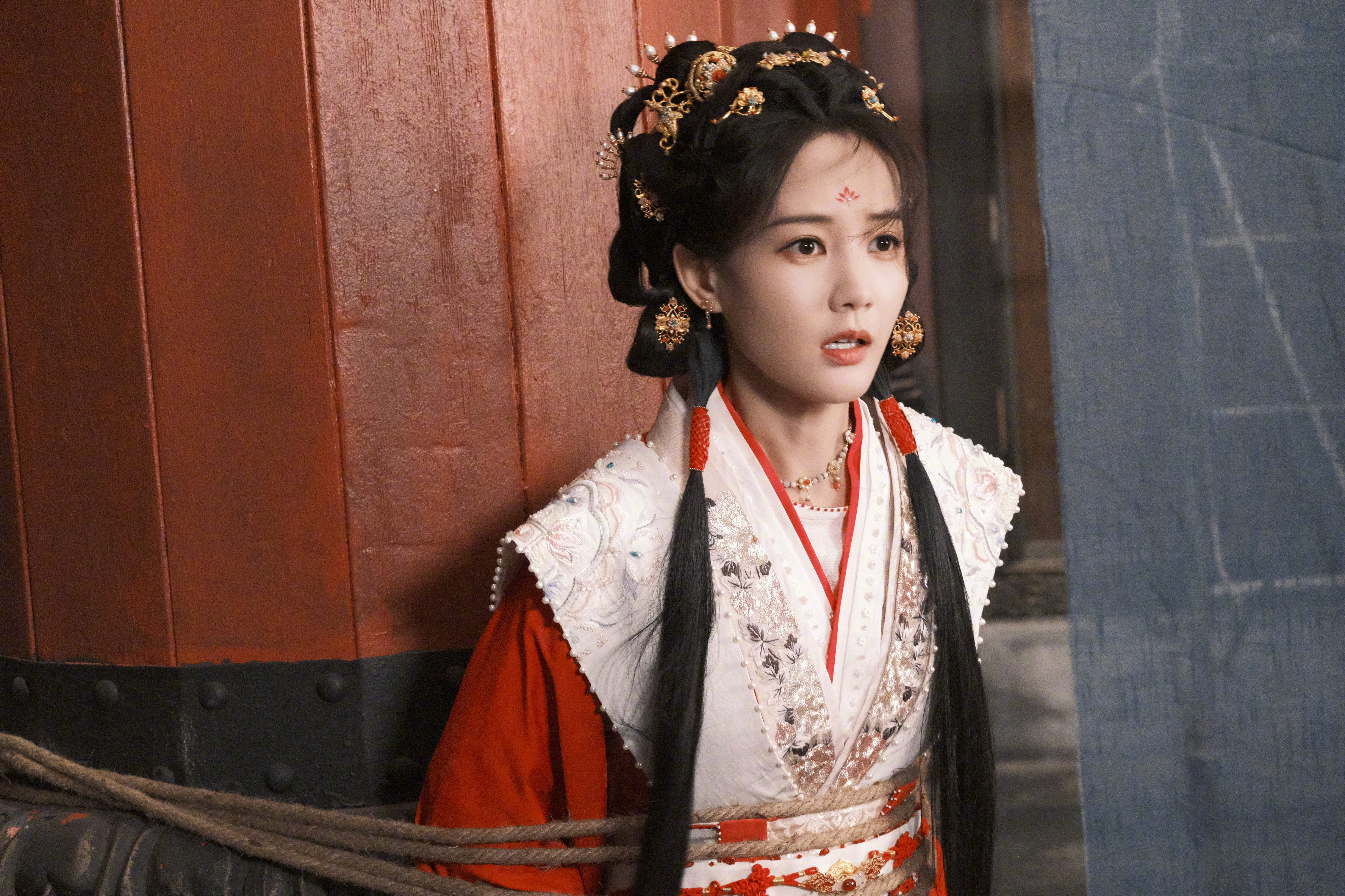 李一桐回应真拉假拉李一桐回应真拉了李一桐：“我真拉了，就是可能拉得不如手机好听