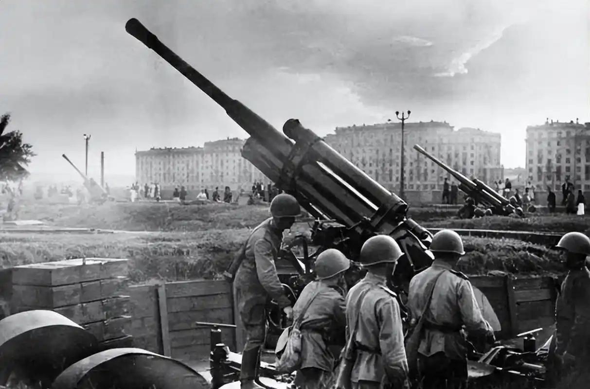 如果1941年的苏联先打德国，结局会不会比1945年的德国更惨？ 这并非无凭