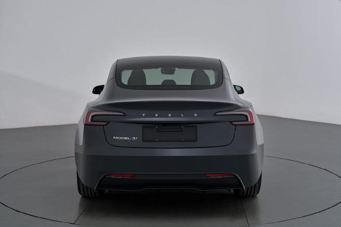 续航卷疯了！Model3长续航版直接干到830km！6座版ModelY也有7