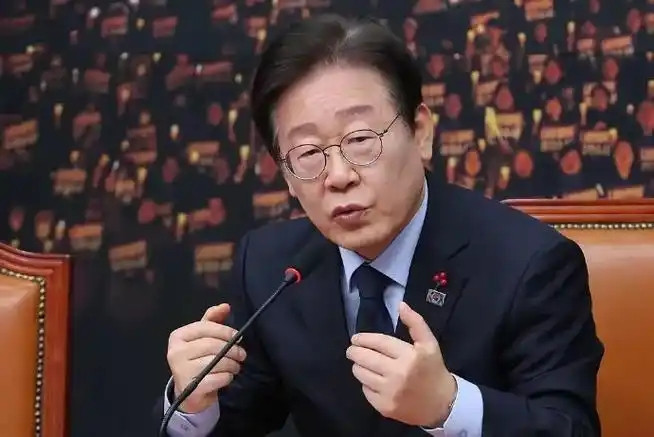韩国总统选举辩论，却扯上中国台海，李在明表态亮了。 尹锡悦前脚刚被弹劾下台，