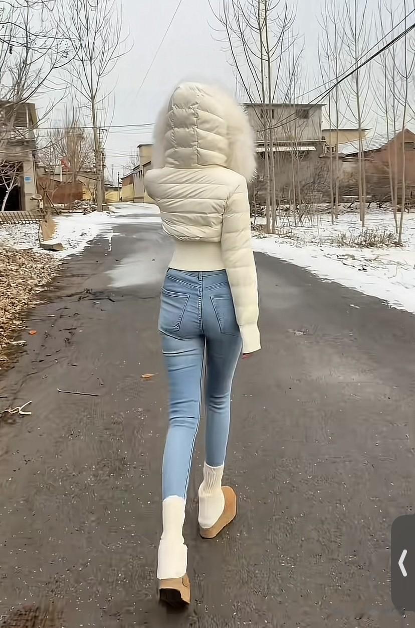 小芳回村，我的哥哥你在哪？你妈喊你回家相亲！