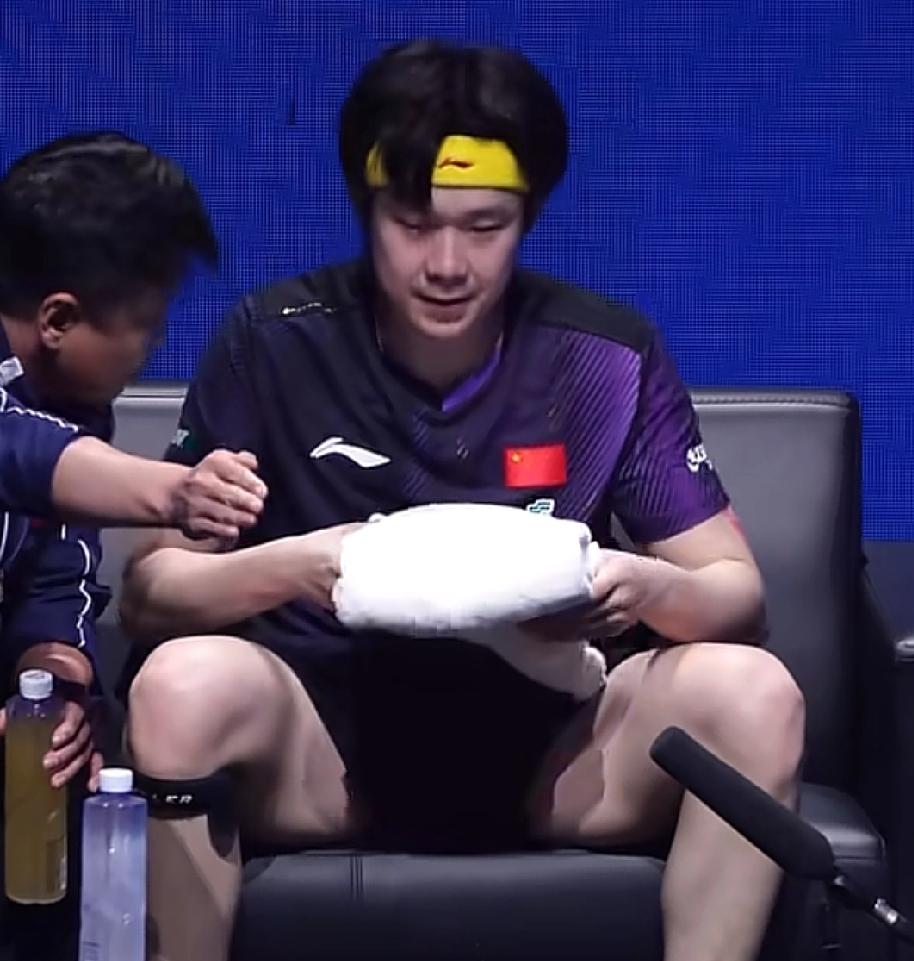 王楚钦真的是看着不听话，实际很听话的[赞]世界杯对阵达科，大比分1-3，这个局间