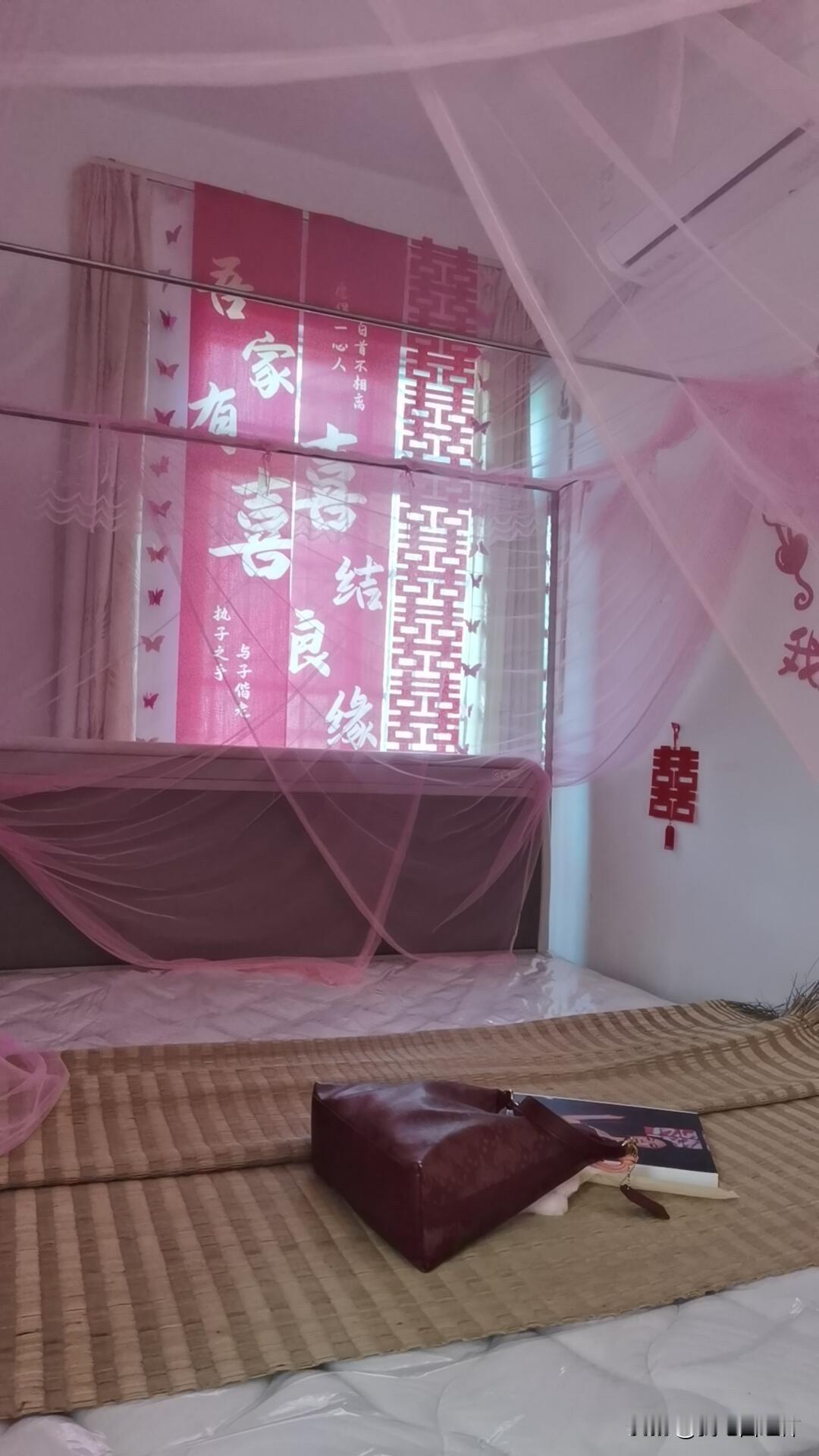 新婚第一年在婆家，第一天小算盘是打到大年三十才过来的，但是他爸爸说这样会被人说