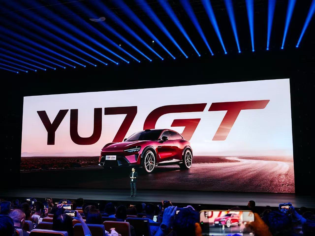 小米YU7GT售价38.99万38.99万这个数字出来的时候，确实让人愣了一下。