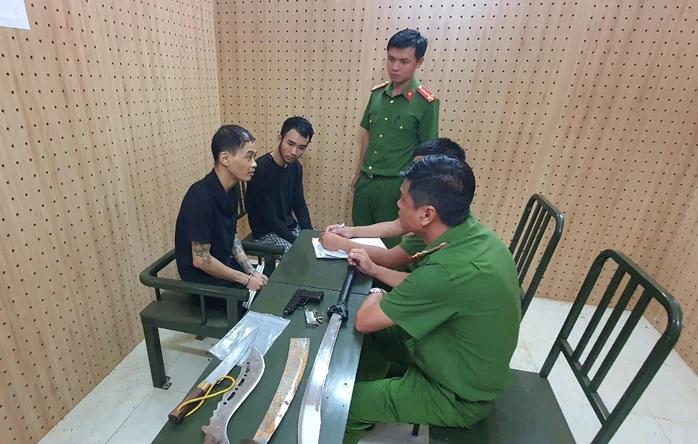 因为在社交网络Facebook上发生的一场冲突中，越南多乐省4名对象携带武