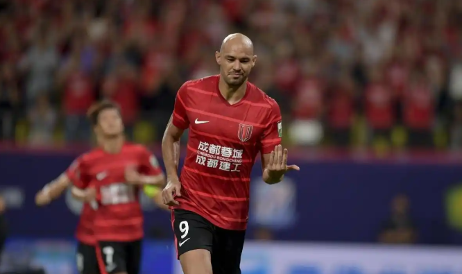 山东泰山24轮1点球，积分榜第5！北京国安24轮3点球，积分榜第4！上海