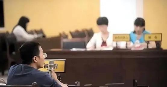 江苏南京，女友去世后，男子自愿赡养女方父母，双方共同生活了20多年。可女方父亲临