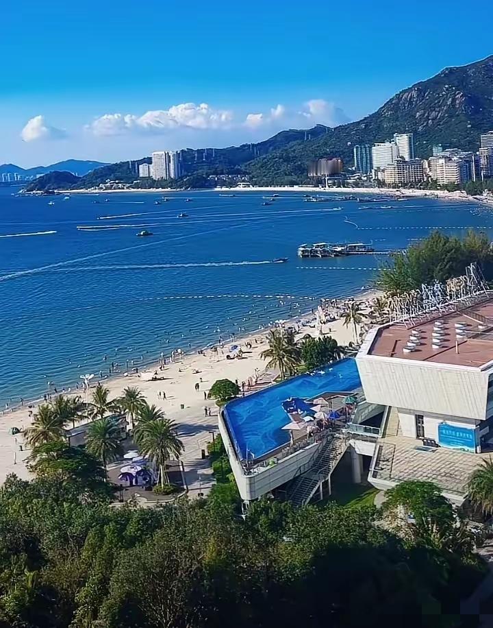 谁能想到,天天在家人朋友面前喊“吃土”的人,背地里藏着50万存款?我每月拿着