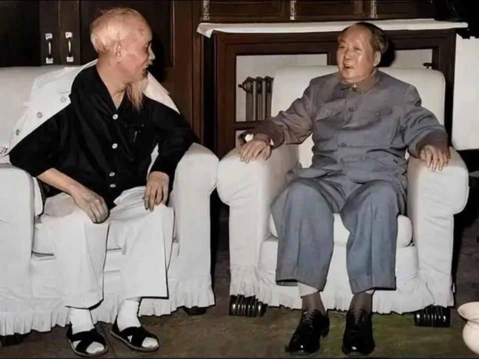 1966年，毛泽东主席与胡志明主席的一席谈话中解释“文革”1966年6月10日，