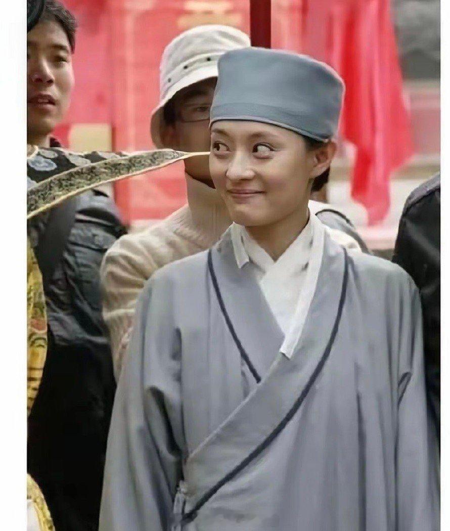 原来《甄嬛传》开机第一场戏就是在甘露寺，怪不得果郡王这段演技怪怪的。​​​