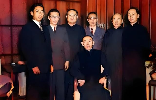 1949年5月27日，上海解放。陈毅出任上海市长后办的第一件事，便是公开致电旅港
