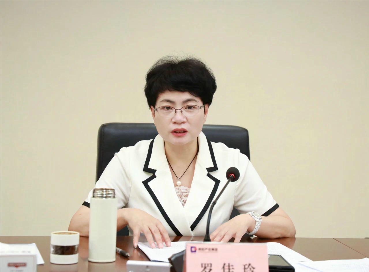 仅隔两天，贵州再有厅官被查处。两天前，曾担任过贵阳市副市长的刘岚，刚刚获刑10年