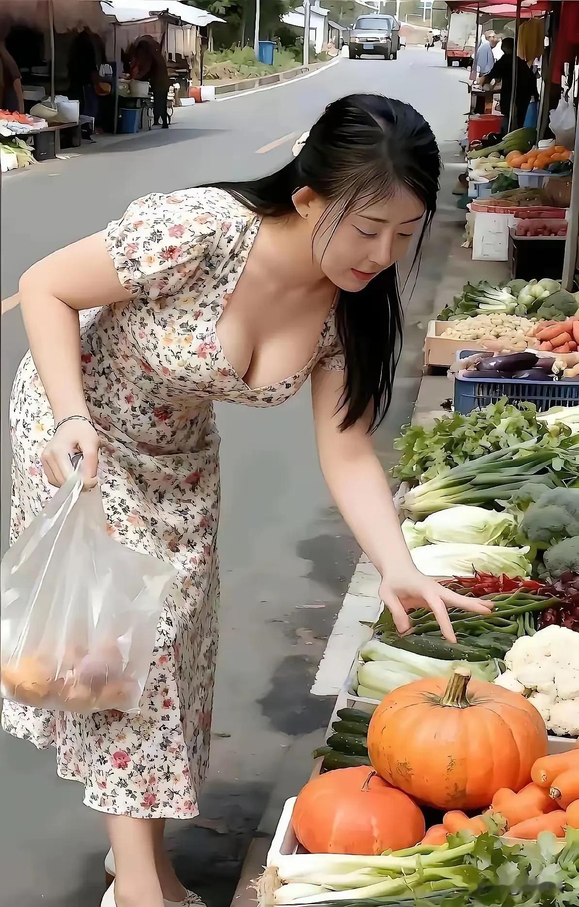 一位饱经风霜的智者说：从某种程度上来讲，一碗粥，一碟咸菜，人就可以吃饱。活着的成